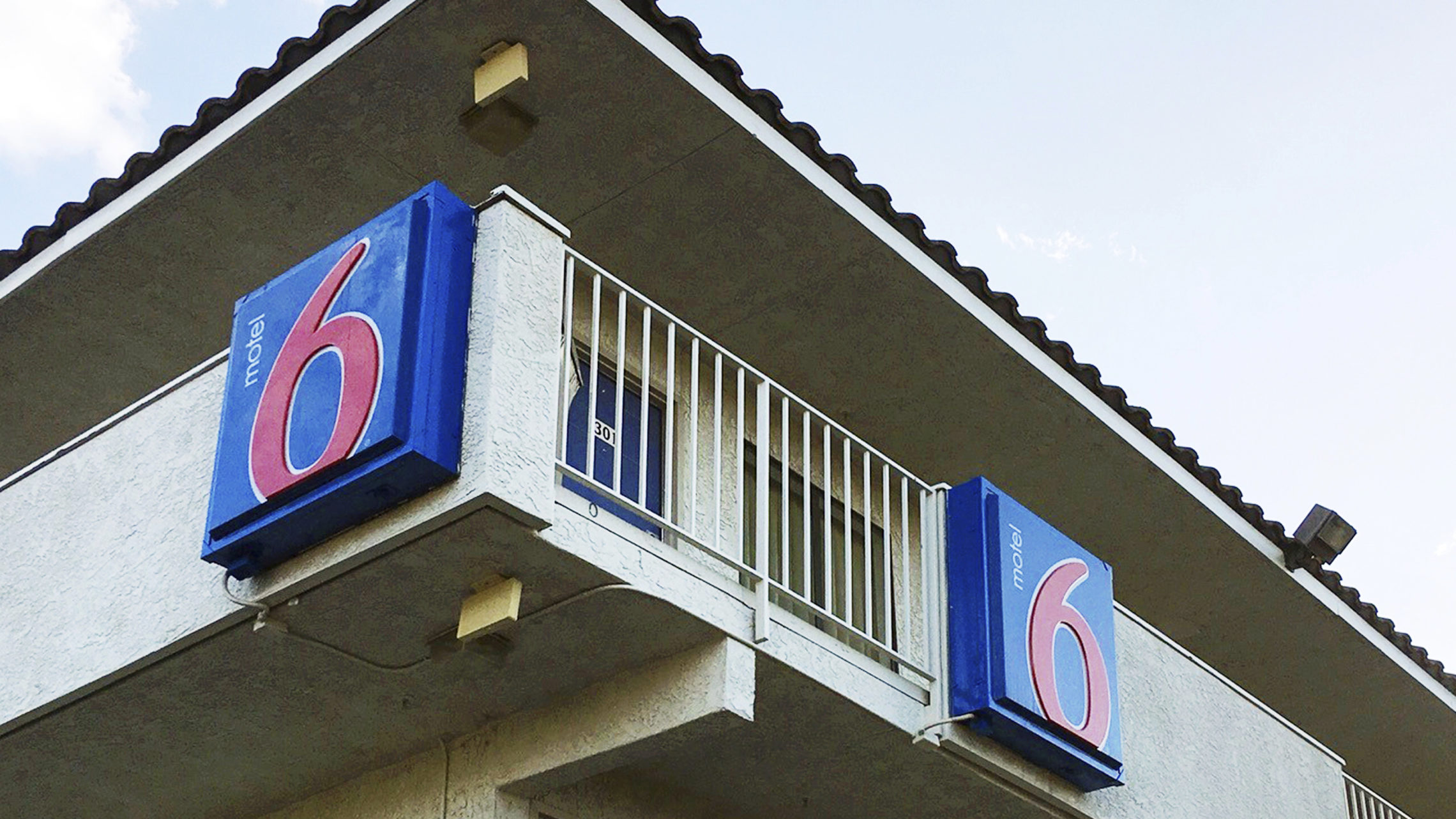 Motel 6 Pays Fine For Giving Lists Of Washington Guests To Immigration