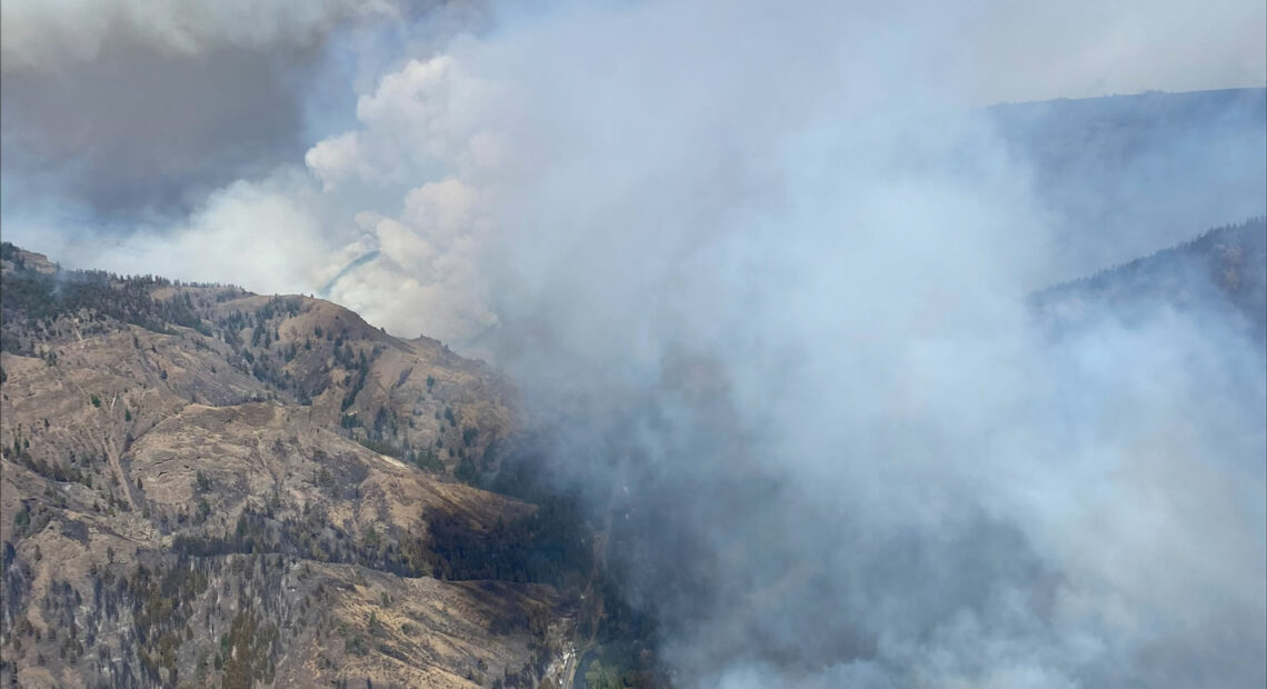 Retreat fire in-Rimrock-area, Yakima-County. (Credit: Inciweb)