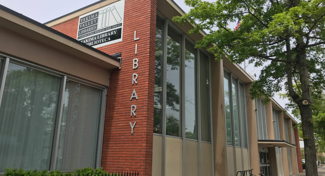 The exterior of the Yakima Central Library. (Credit: Johanna Bejarano / NWPB)