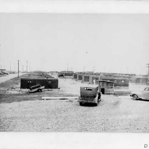 Viviendas temporales en Little Pasco, 1943. (Crédito: WSU Hanford History Project).