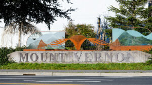 Sign for the City of Mount Vernon, Washington, during the day. (Credit: Ian Dewar Photography/Adobe Stock)